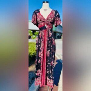 Angie Flowy Boho Butterfly Sleeve Floral Maxi Dress size medium NWT